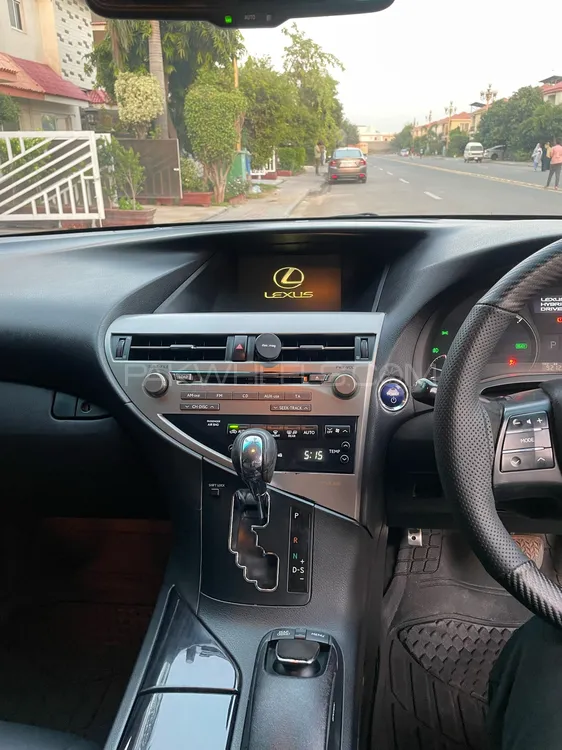 Lexus RX Series 2010 for Sale in Lahore Lexus RX Series 2010 for Sale in Lahore Image-9