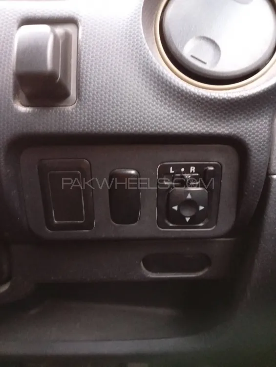 نسان اوٹی 2011 for Sale in لاہور نسان اوٹی 2011 for Sale in لاہور Image-8