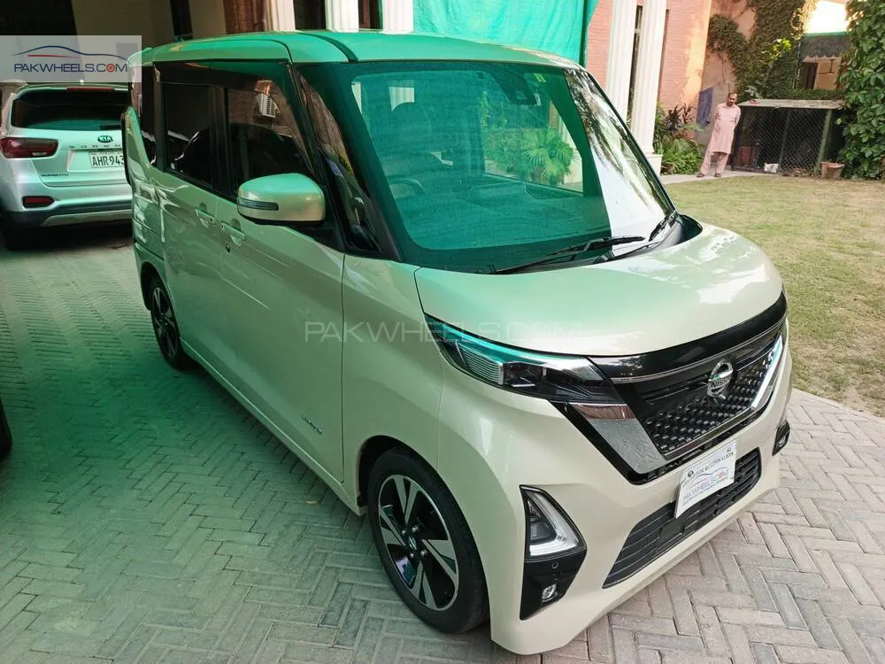 نسان روکس 2021 for Sale in لاہور نسان روکس 2021 for Sale in لاہور Image-2