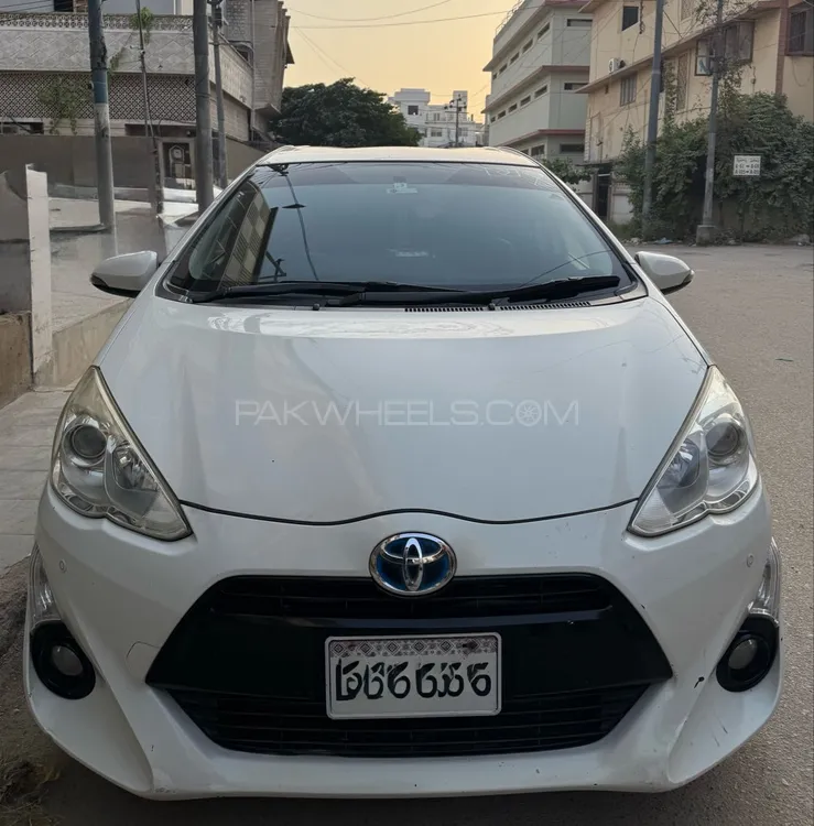 Toyota Aqua 2015 for Sale in Karachi Image-1