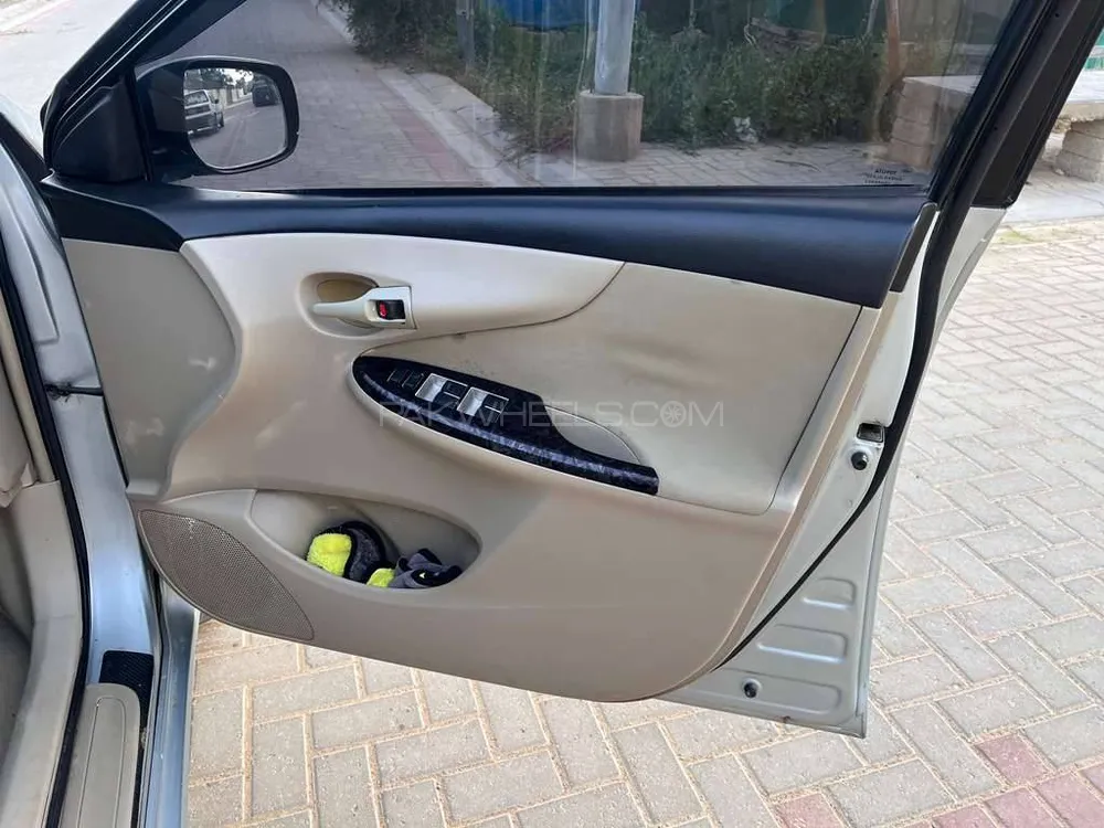 Toyota Corolla 2014 for Sale in Karachi Toyota Corolla 2014 for Sale in Karachi Image-10