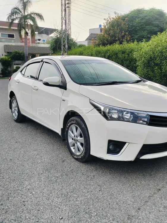 Toyota Corolla 2016 for Sale in Lahore Image-1