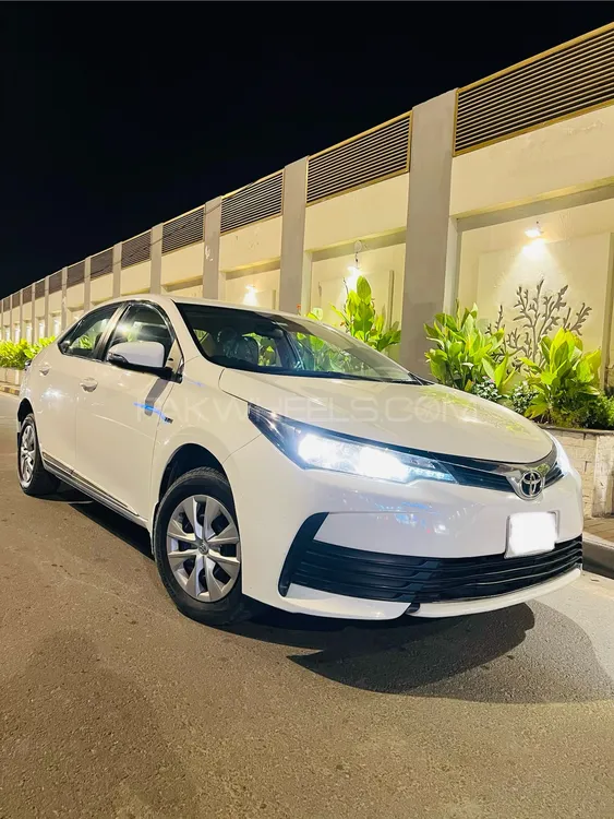 Toyota Corolla 2020 for Sale in Lahore Image-1