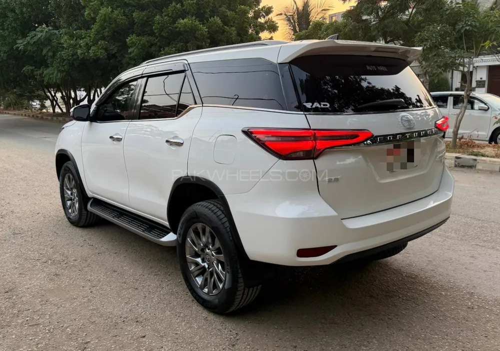 Toyota Fortuner 2021 for Sale in Karachi Toyota Fortuner 2021 for Sale in Karachi Image-6