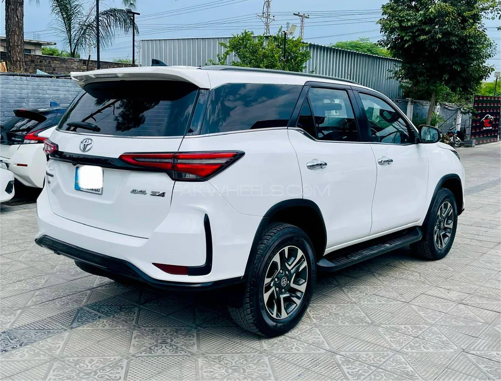 Toyota Fortuner 2022 for Sale in Islamabad Toyota Fortuner 2022 for Sale in Islamabad Image-6