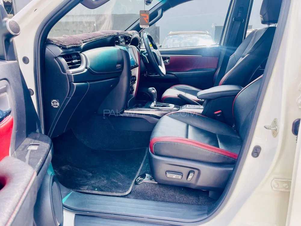 Toyota Fortuner 2022 for Sale in Islamabad Toyota Fortuner 2022 for Sale in Islamabad Image-15