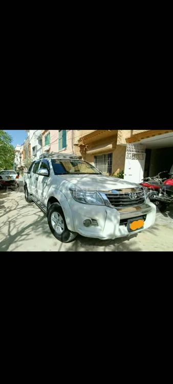 Toyota Hilux 2012 for Sale in Karachi Image-1