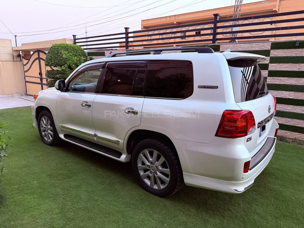 Toyota Land Cruiser 2012 for Sale in Islamabad Toyota Land Cruiser 2012 for Sale in Islamabad Image-6