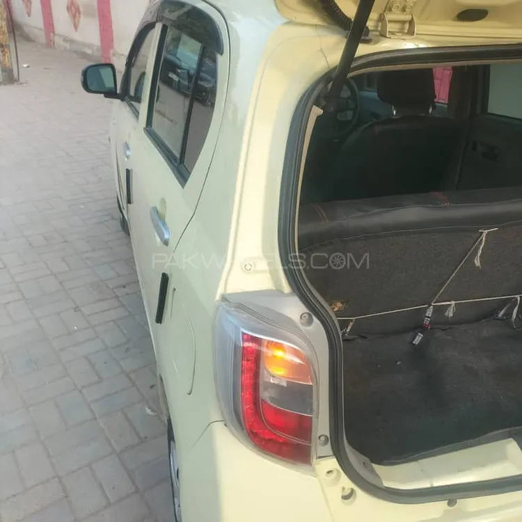 Toyota Pixis Epoch 2012 for Sale in Karachi Image-1