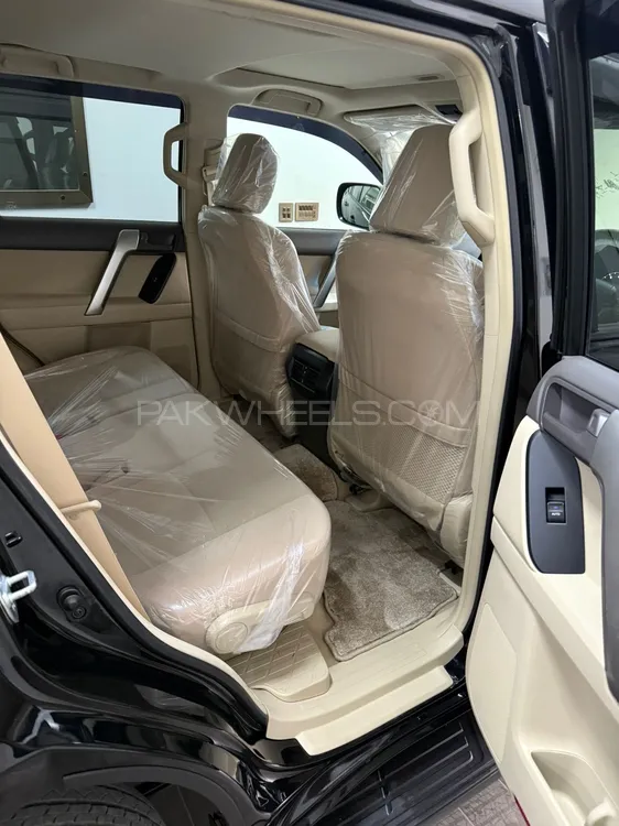 Toyota Prado 2020 for Sale in Karachi Toyota Prado 2020 for Sale in Karachi Image-7