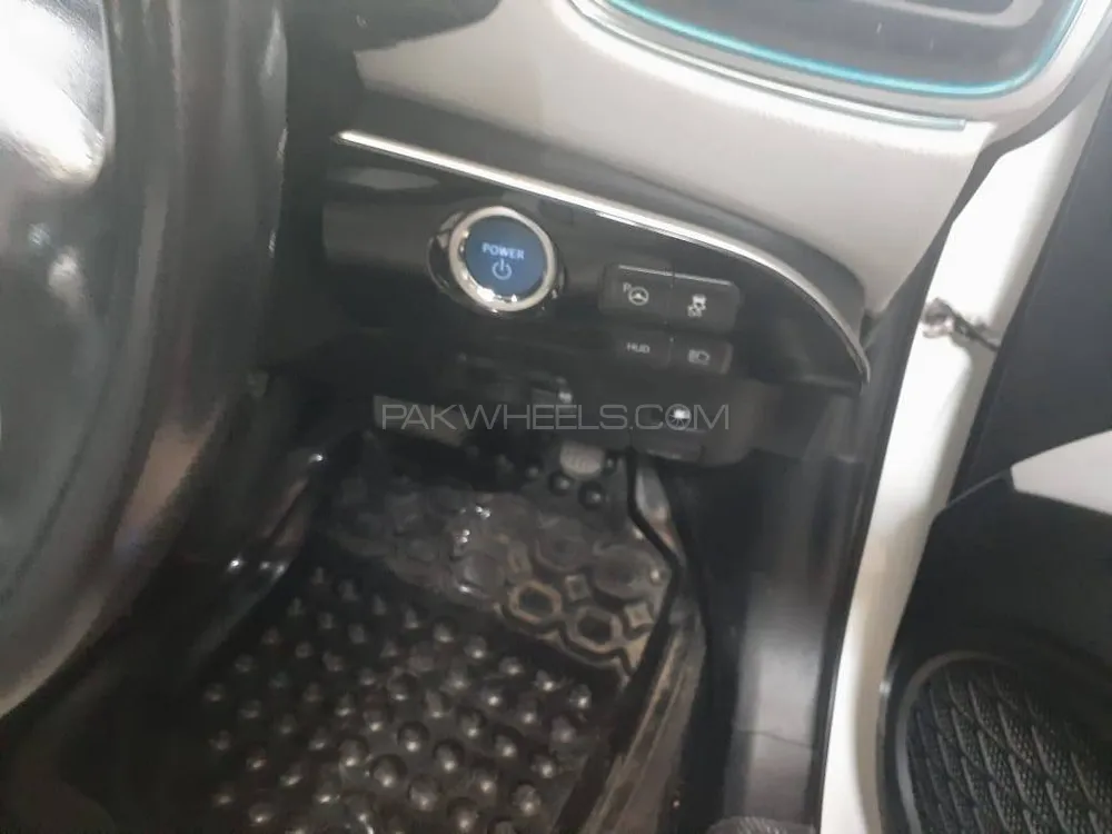 Toyota Prius 2018 for Sale in Risalpur Toyota Prius 2018 for Sale in Risalpur Image-7
