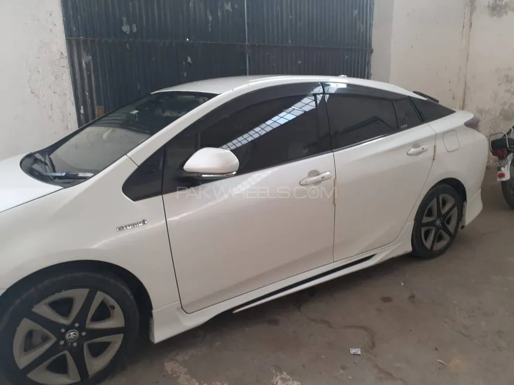 Toyota Prius 2018 for Sale in Risalpur Toyota Prius 2018 for Sale in Risalpur Image-5