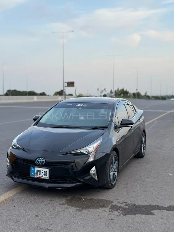 Toyota Prius 2015 for Sale in Islamabad Image-1