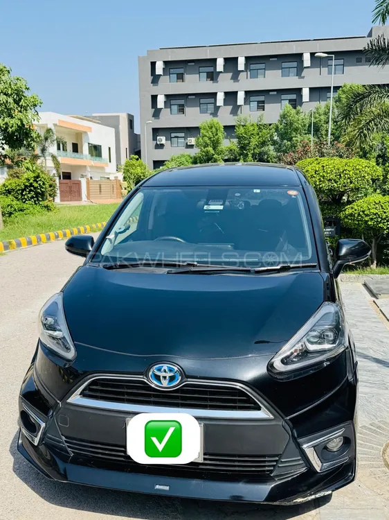 Toyota Sienta 2017 for Sale in Sialkot Image-1