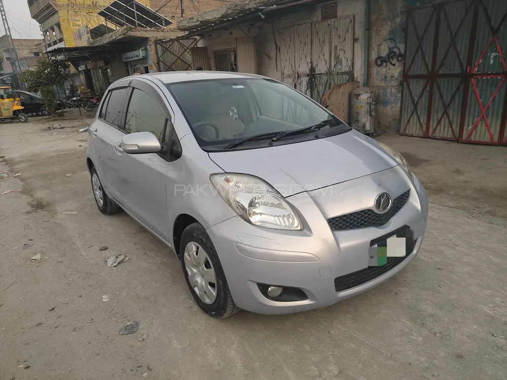 Toyota Vitz 2010 for Sale in Islamabad Image-1