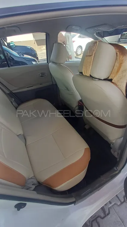 Toyota Vitz 2010 for Sale in Peshawar Toyota Vitz 2010 for Sale in Peshawar Image-11