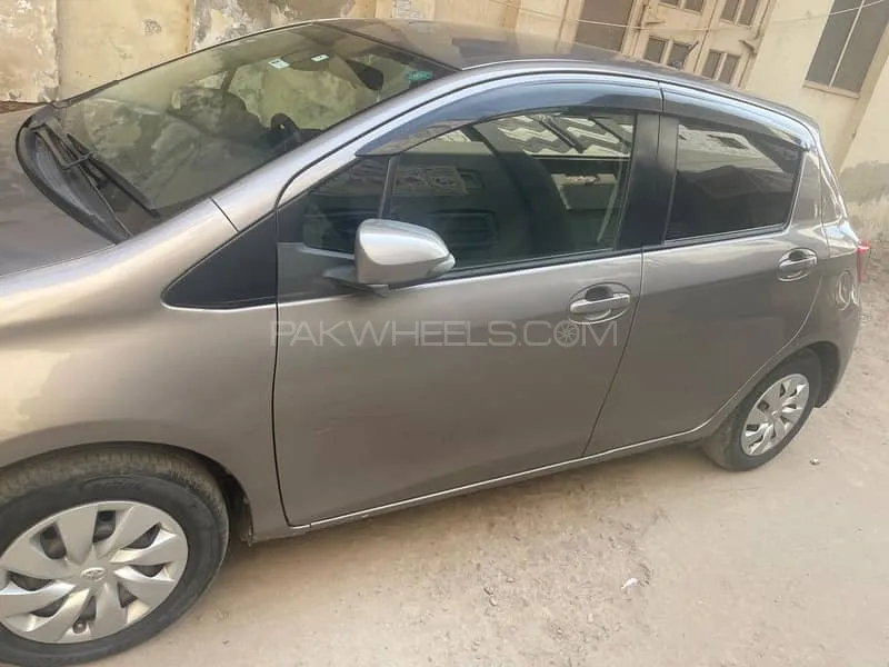 Toyota Vitz 2018 for Sale in Mian Channu Image-1
