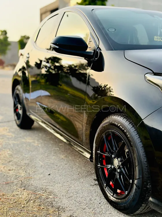 Toyota Yaris Hatchback 2020 for Sale in Sialkot Toyota Yaris Hatchback 2020 for Sale in Sialkot Image-5