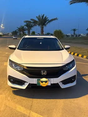 Honda Civic Oriel 1.8 i-VTEC CVT 2017