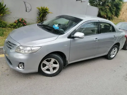 Toyota Corolla GLi 1.3 VVTi 2013
