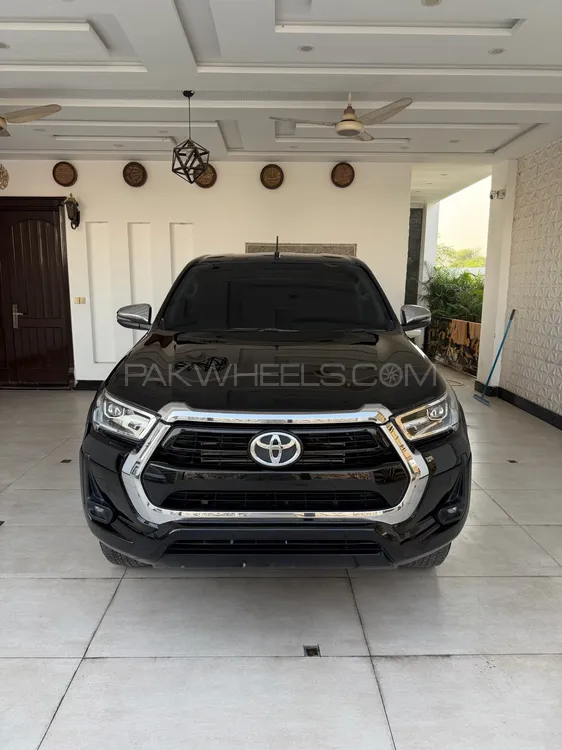 Toyota Hilux 2021 for Sale in Multan Image-1