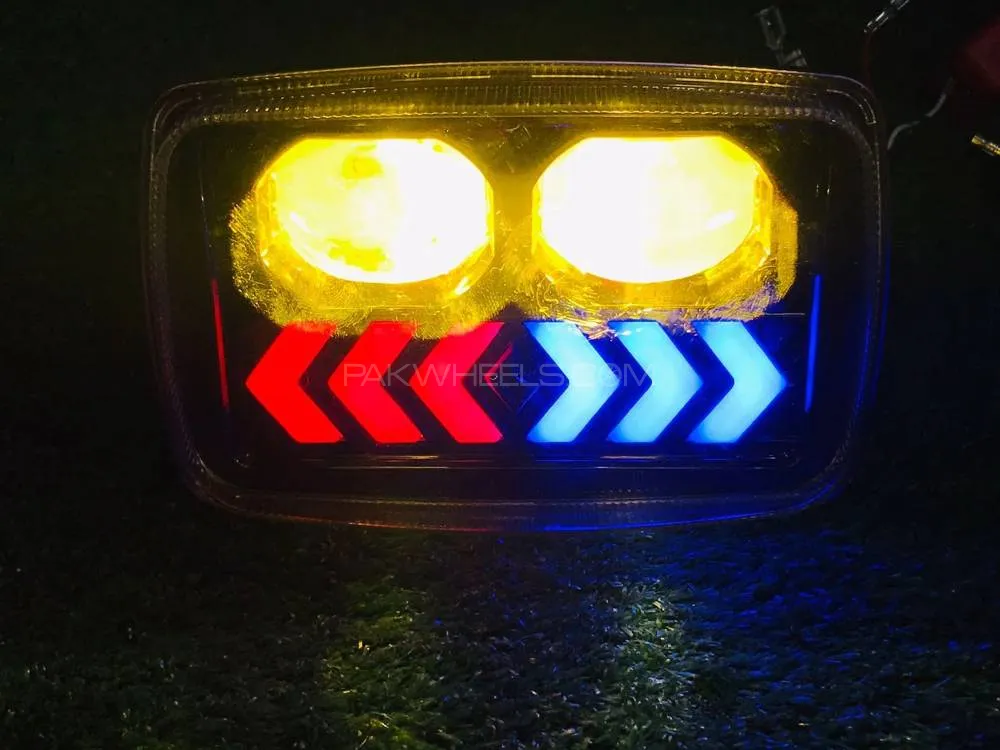 Devil Eye Double Lens Headlight – Arrow Style for Honda CD70 & CG125 Devil Eye Double Lens Headlight – Arrow Style for Honda CD70 & CG125 Image-1