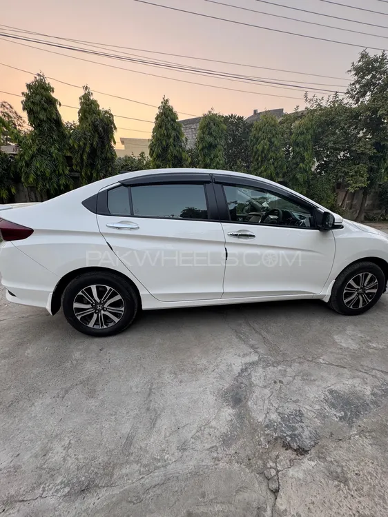 Honda City 2025 for Sale in Lahore Honda City 2025 for Sale in Lahore Image-3