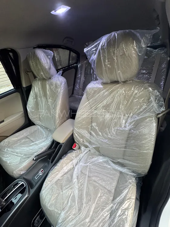 Honda City 2025 for Sale in Lahore Honda City 2025 for Sale in Lahore Image-8
