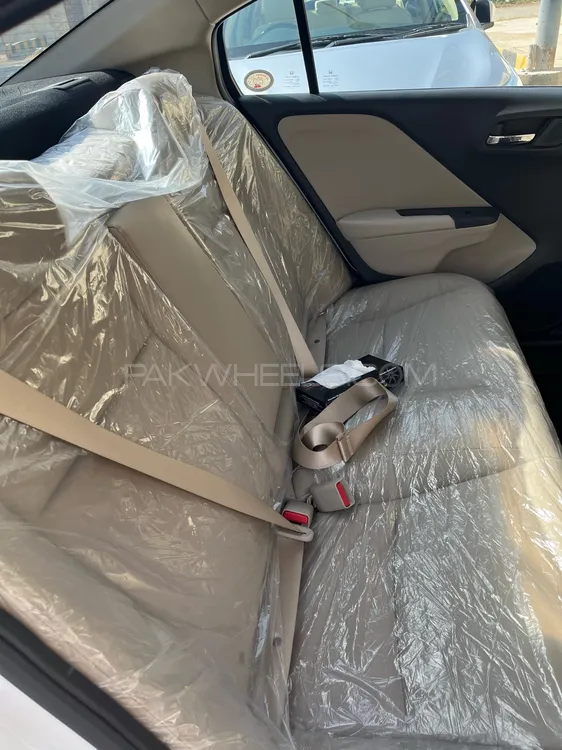 Honda City 2025 for Sale in Karachi Honda City 2025 for Sale in Karachi Image-5