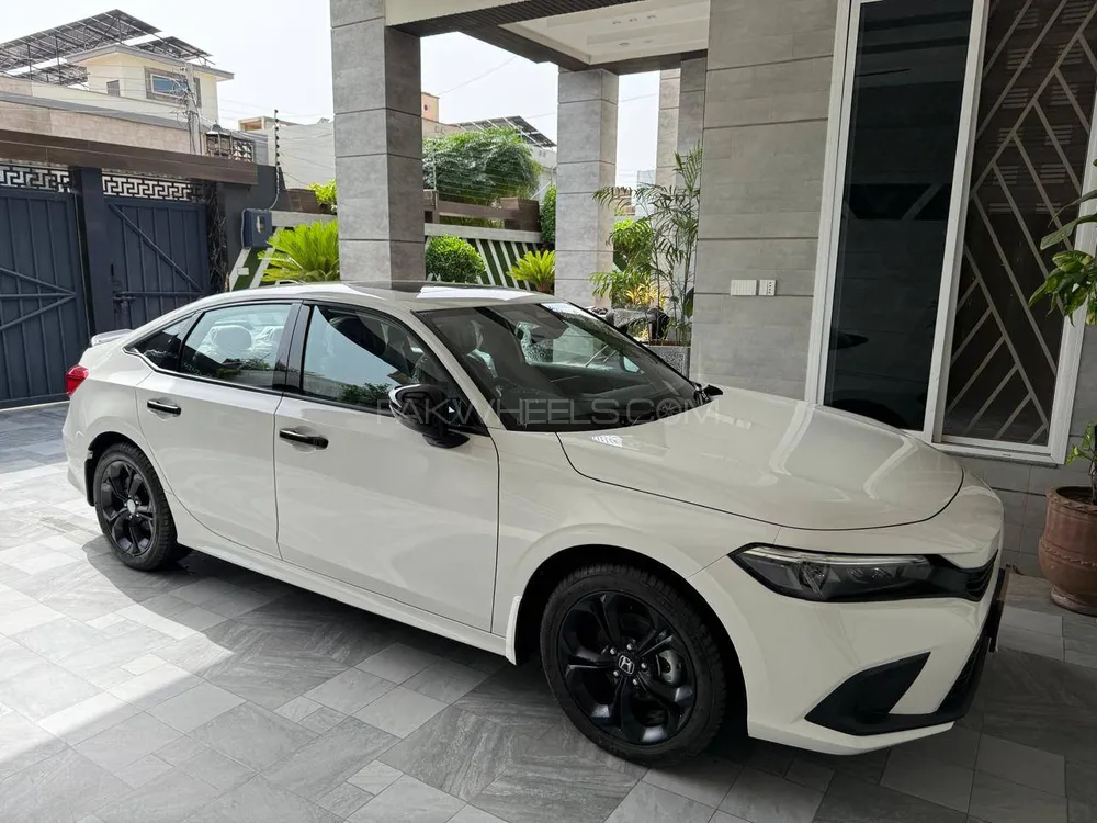 Honda Civic 2025 for Sale in Toba Tek Singh Image-1