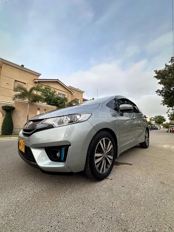 Honda Fit 2015 for Sale in Karachi Image-1