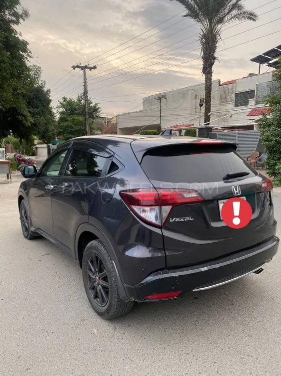 Honda Vezel 2021 for Sale in Gujranwala Image-1