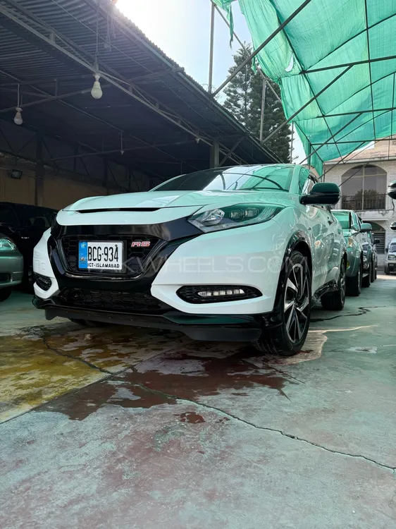 Honda Vezel 2017 for Sale in Abbottabad Honda Vezel 2017 for Sale in Abbottabad Image-3