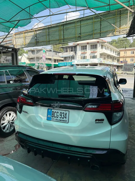 Honda Vezel 2017 for Sale in Abbottabad Honda Vezel 2017 for Sale in Abbottabad Image-5