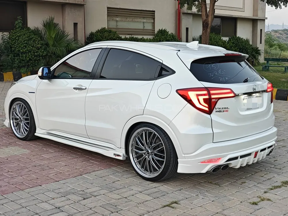 Honda Vezel 2018 for Sale in Islamabad Honda Vezel 2018 for Sale in Islamabad Image-7