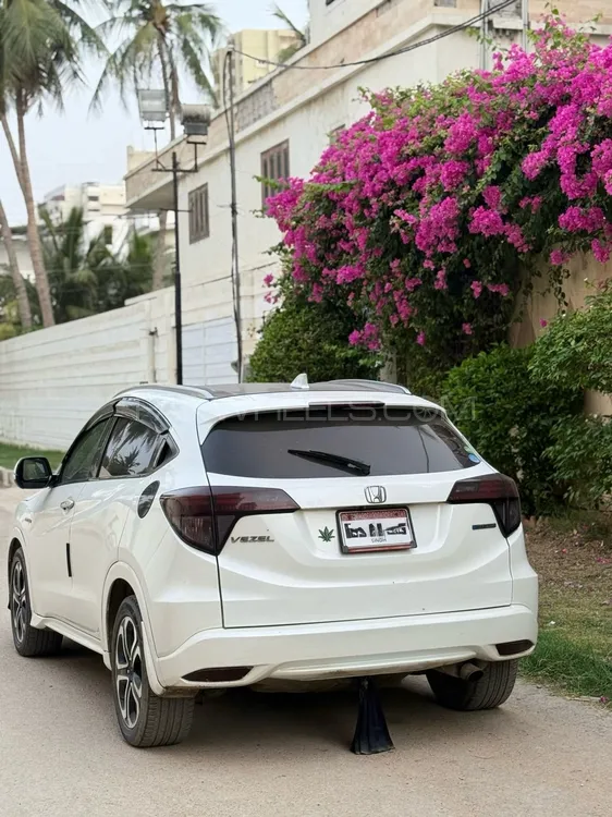 Honda Vezel 2016 for Sale in Karachi Image-1