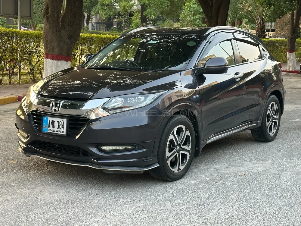 Honda Vezel 2016 for Sale in Islamabad Image-1