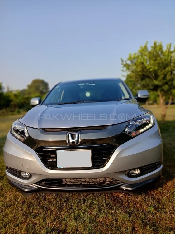 Honda Vezel 2016 for Sale in Islamabad Image-1