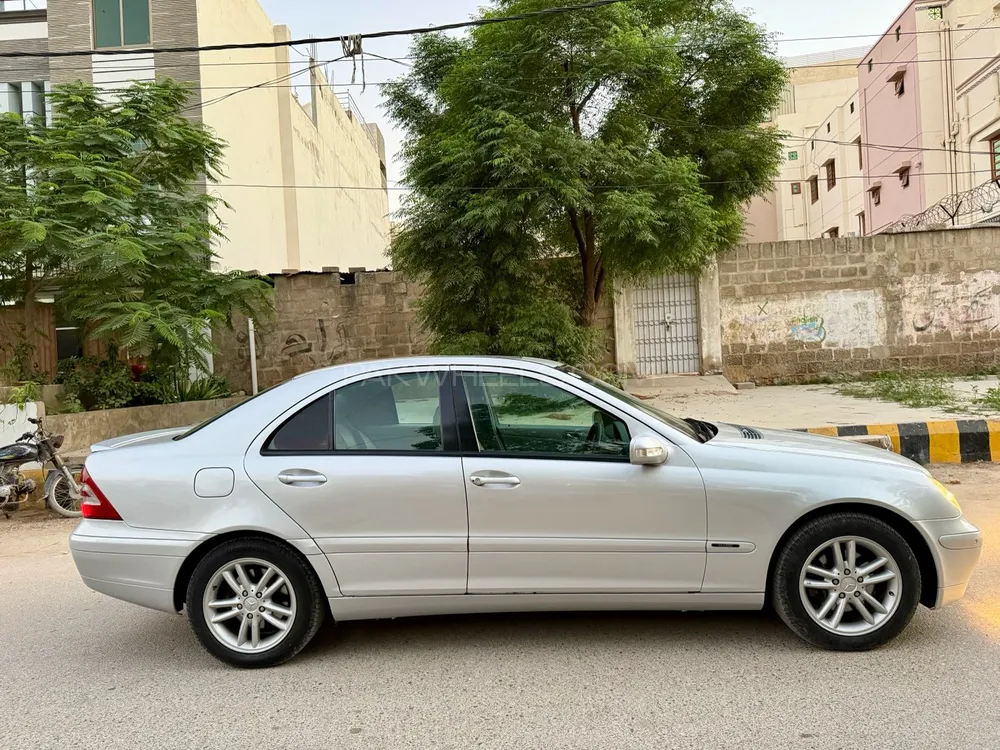 Mercedes Benz C Class 2001 for Sale in Karachi Mercedes Benz C Class 2001 for Sale in Karachi Image-8