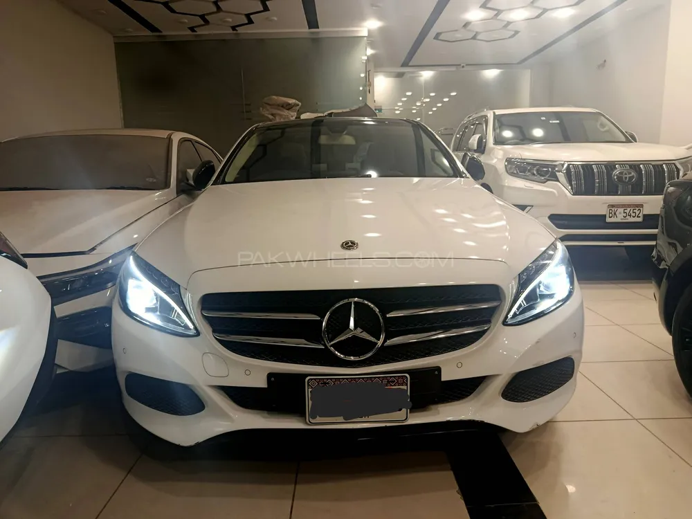 Mercedes Benz C Class 2018 for Sale in Karachi Image-1