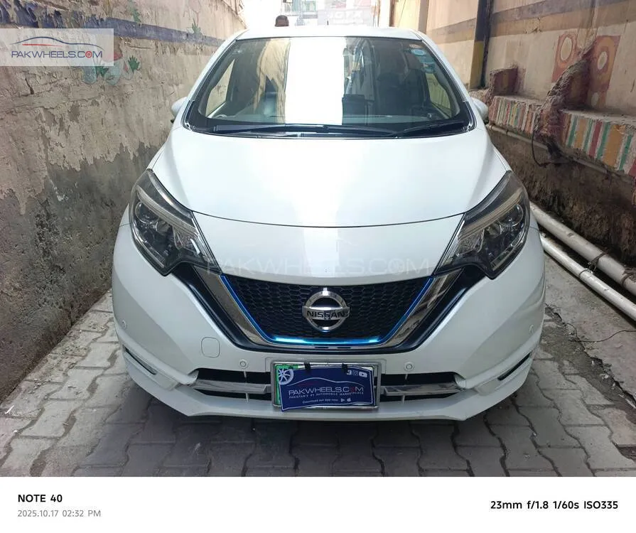 Nissan Note 2017 for Sale in Lahore Image-1