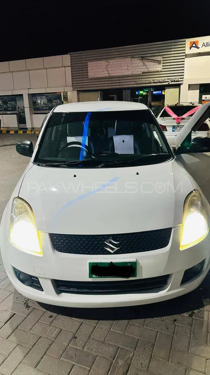 Suzuki Swift 2011 for Sale in Multan Image-1