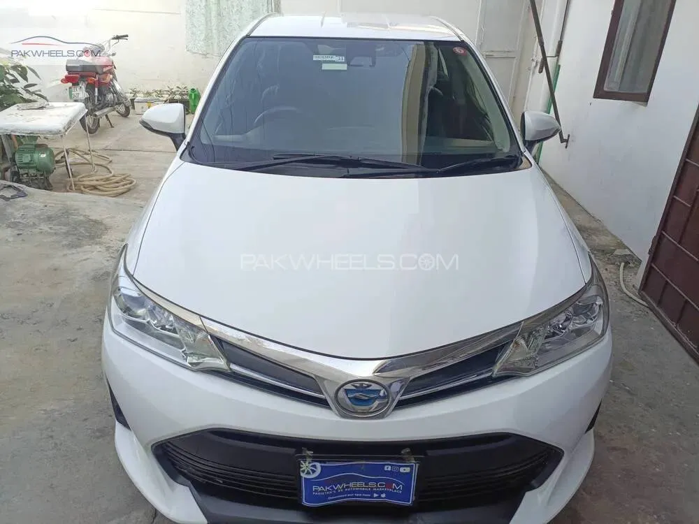 Toyota Corolla Axio 2017 for Sale in Islamabad Image-1