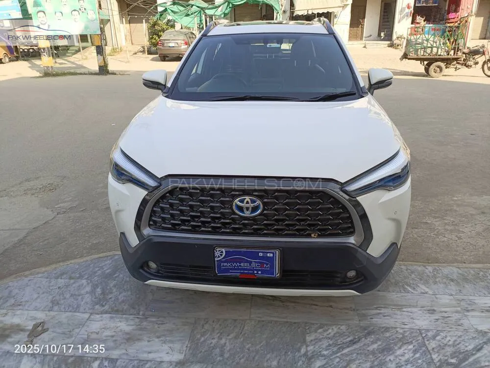 Toyota Corolla Cross 2024 for Sale in Gujranwala Image-1
