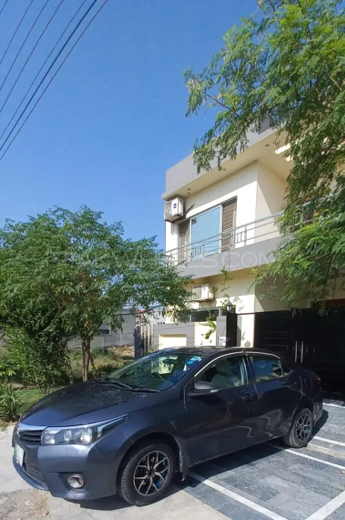 Toyota Corolla 2016 for Sale in Lahore Image-1