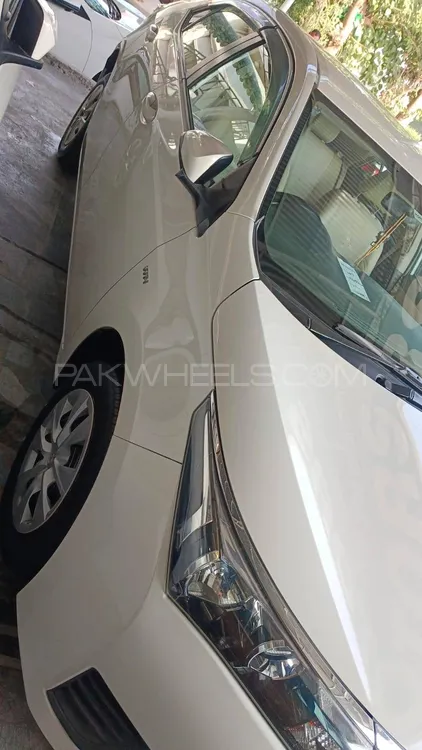 Toyota Corolla 2017 for Sale in Peshawar Image-1