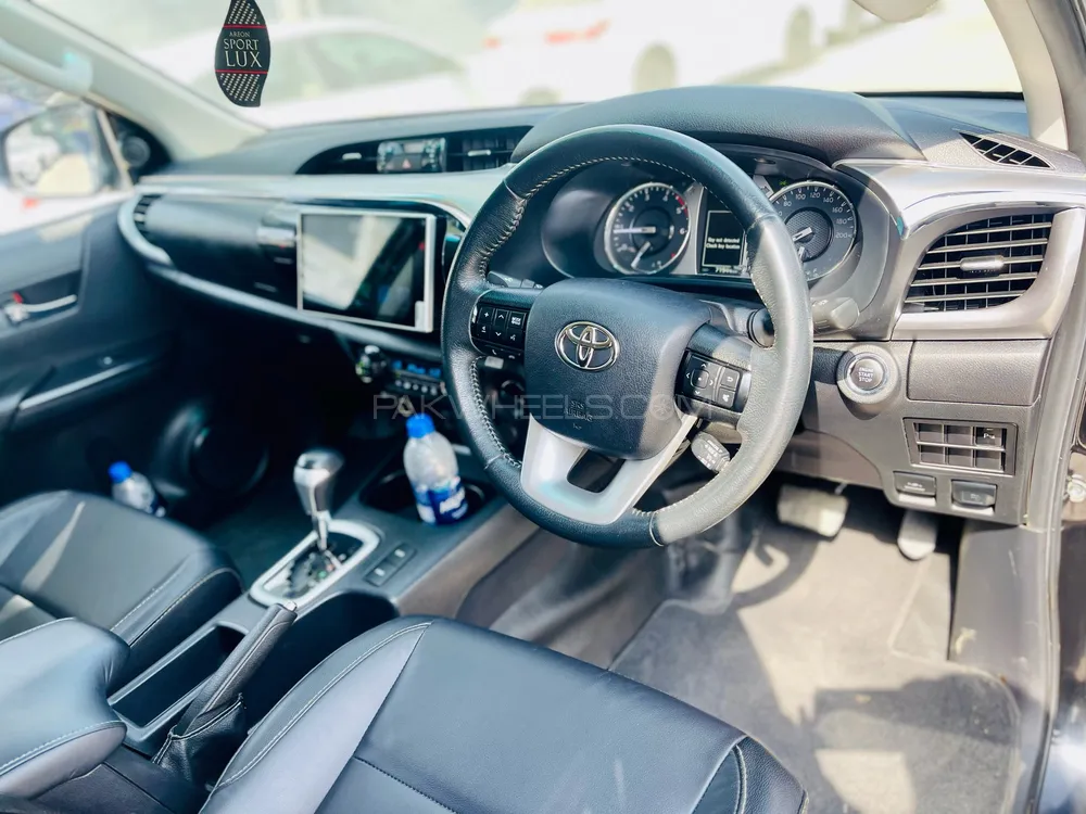 Toyota Hilux 2022 for Sale in Islamabad Toyota Hilux 2022 for Sale in Islamabad Image-11