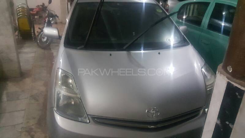 Toyota Prius 2005 for Sale in Peshawar Image-1