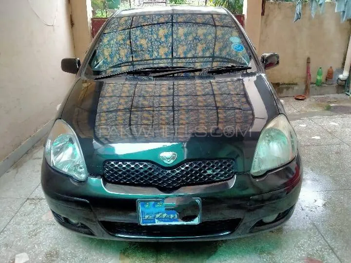Toyota Vitz 2004 for Sale in Islamabad Image-1