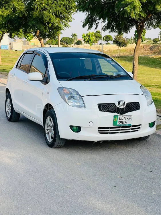 Toyota Vitz 2005 for Sale in Islamabad Image-1